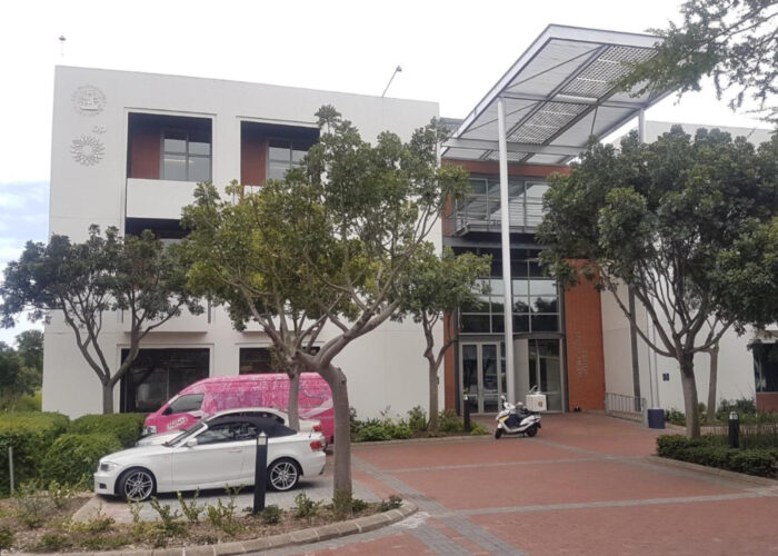 260 m² Office to Rent Waterfront