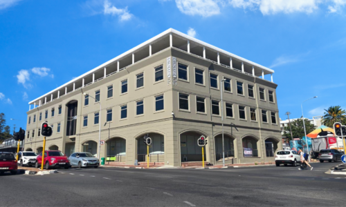 402 m² Office to Rent 200 on Main