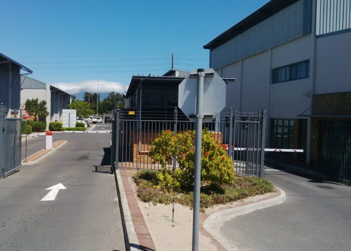 318 m² Warehouse to Rent Airport Industria