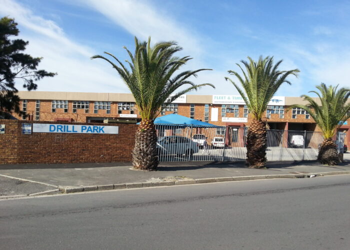 372 m² Warehouse to Rent Montague Gardens