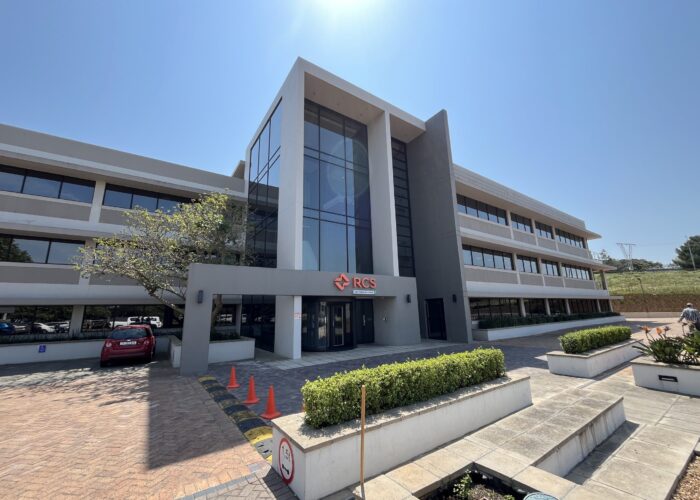 9,092 m² Office to Rent Golf Park