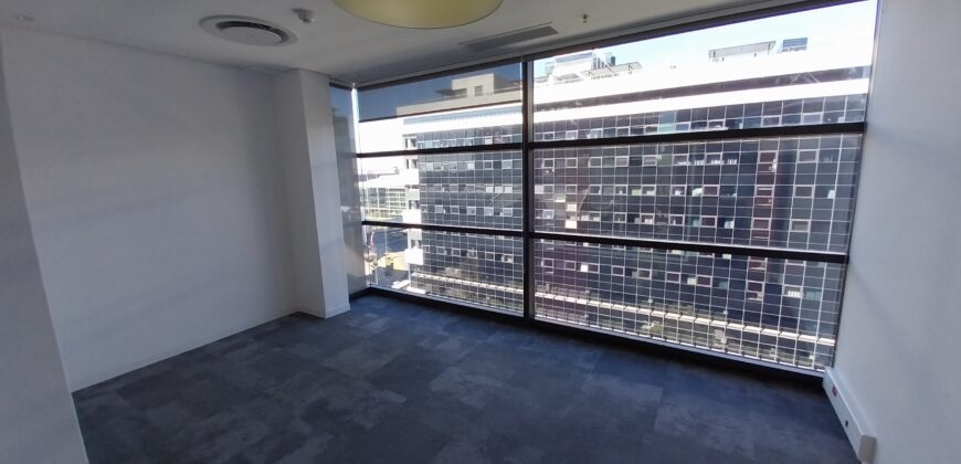 2,051 m² Office to Rent Roggebaai Place
