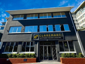 670 m² Office to Rent Green Point