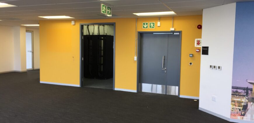 296 m² Office to Rent Century City