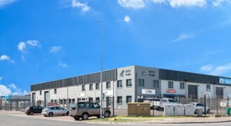 275 m² Warehouse to Rent Airport Industria