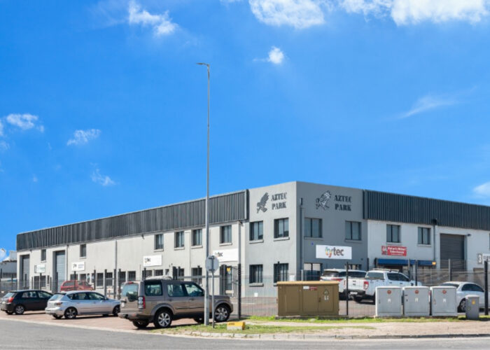 275 m² Warehouse to Rent Airport Industria