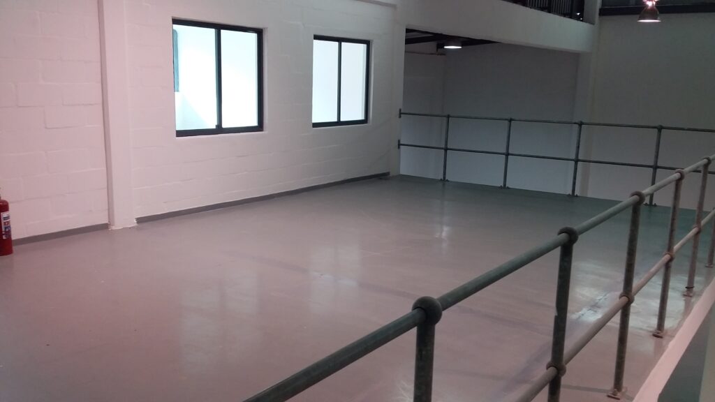 Warehouse to Let CTX Business Park