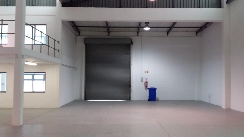 Warehouse to Let CTX Business Park