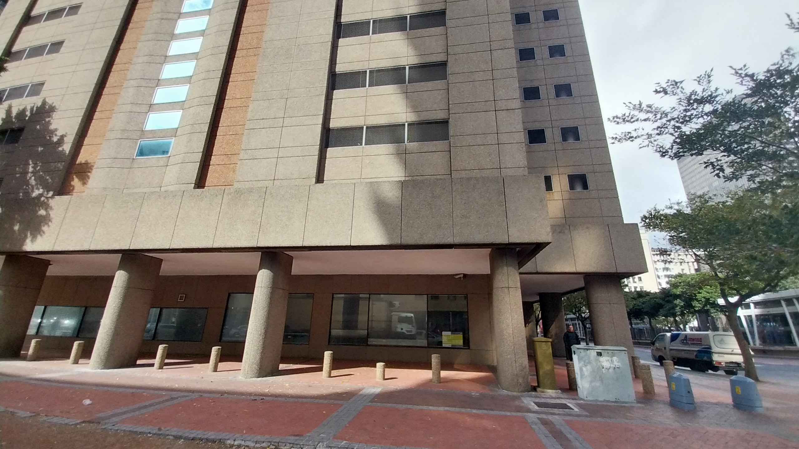 416 m² Retail Space to Rent Cape Town CBD