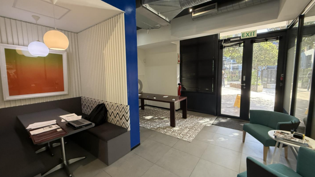 A Grade Office SpaceA Grade Office Space