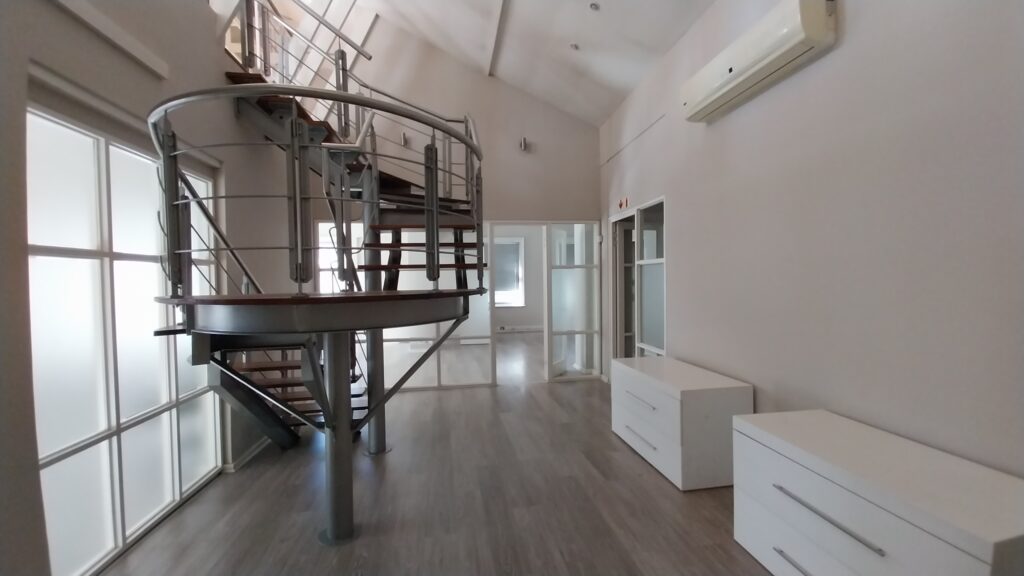 232 m² Office to Let Cape Town CBD - Image 1