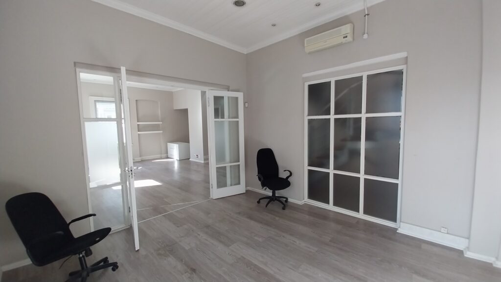 232 m² Office to Let Cape Town CBD - Image 4