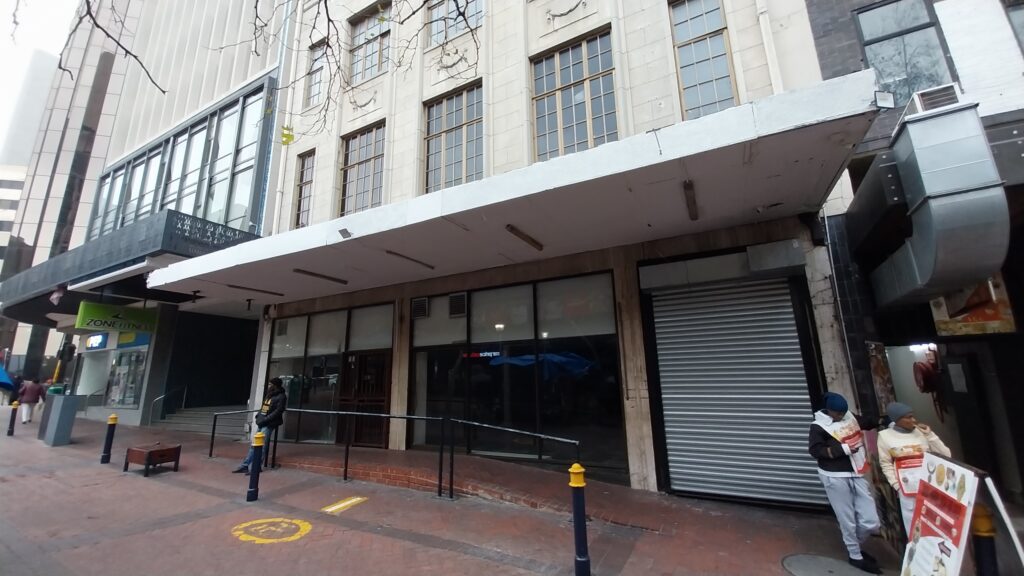148 m² Retail Space to Rent Cape Town - Image 1