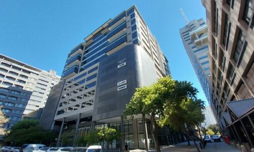 2,004 m² Office to Let Foreshore