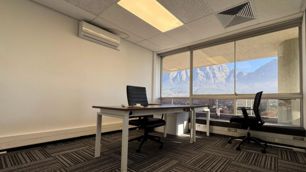 Office to Rent Sunclare Building
