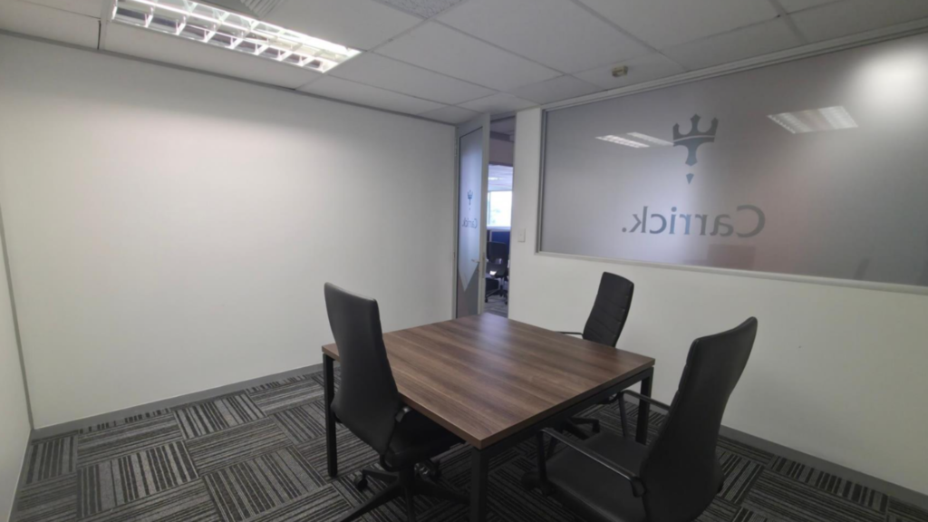 Office to Rent Sunclare Building