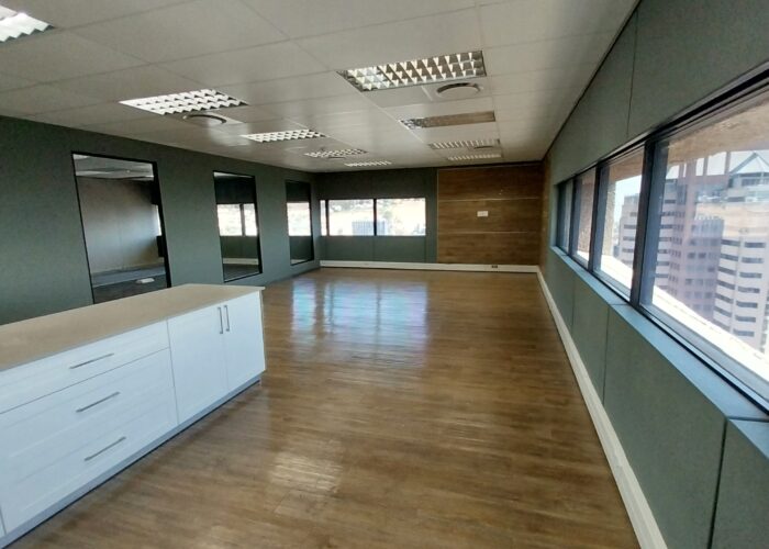 956 m² Office to Let Cape Town CBD