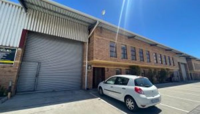 Warehouse to Rent Montague Gardens - 5th Street Park